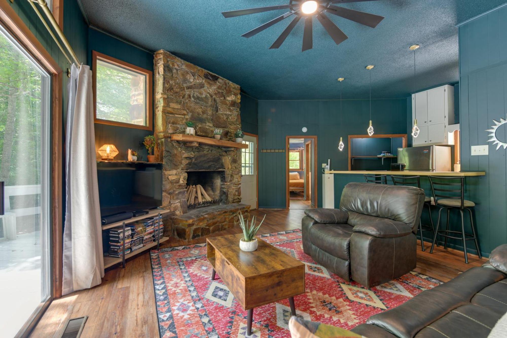 Pet-Friendly Cabin - 1 Mi From Fontana Lake! Bryson City Exterior foto